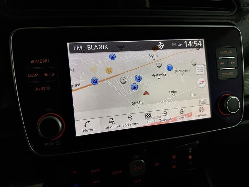 Nissan Leaf N-CONNECTA 160kW 62kWh - fotka 20 z 38