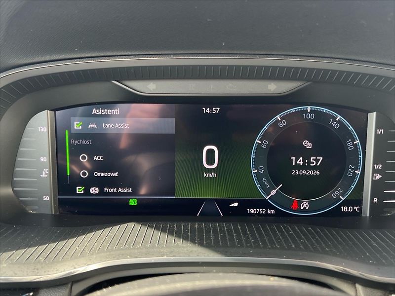 Škoda Octavia 2,0 TDi 110kW STYLE  IV. - fotka 16 z 26