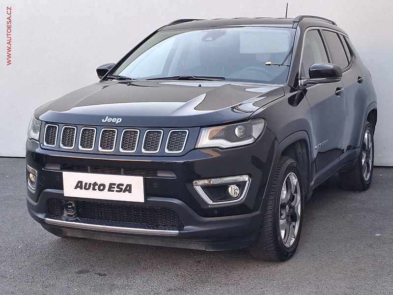 Jeep Compass (2019) 2.0 MJT 4X4, Limited - fotka 3 z 17
