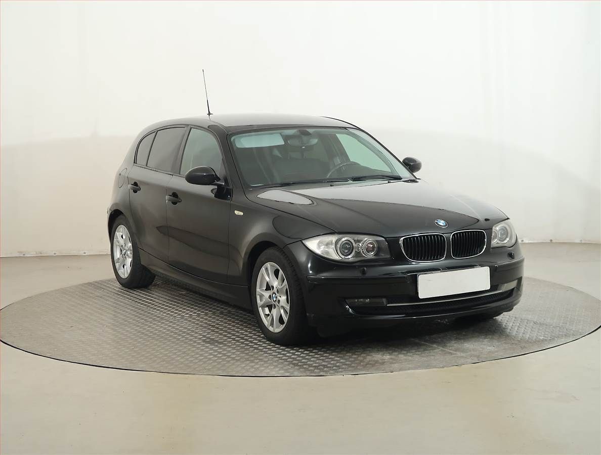 BMW Řada 1 116i, Serv.kniha, Xenony