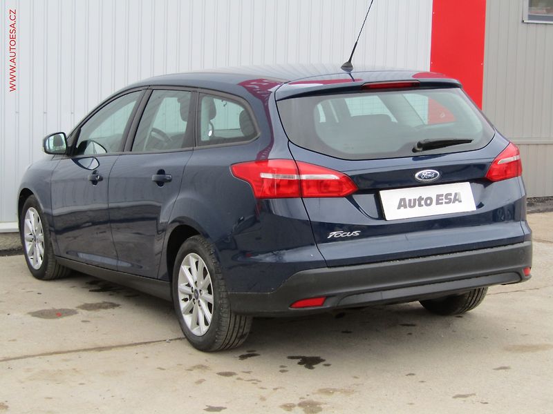 Ford Focus (2015) 1.5 TDCi, 2.maj,ČR, AC - fotka 6 z 14