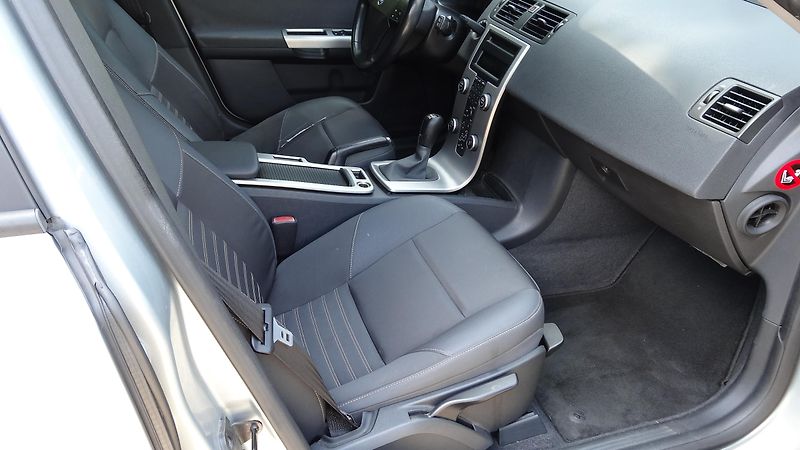 Volvo V50 Kombi 2.0TDi  - fotka 5 z 15