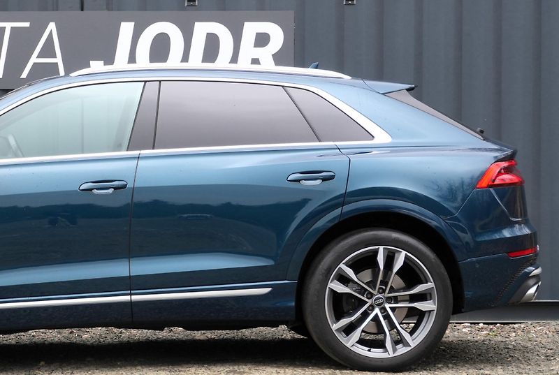 Audi SQ8 4.0 TFSI, ČR, Tažné, Matrix - fotka 3 z 44