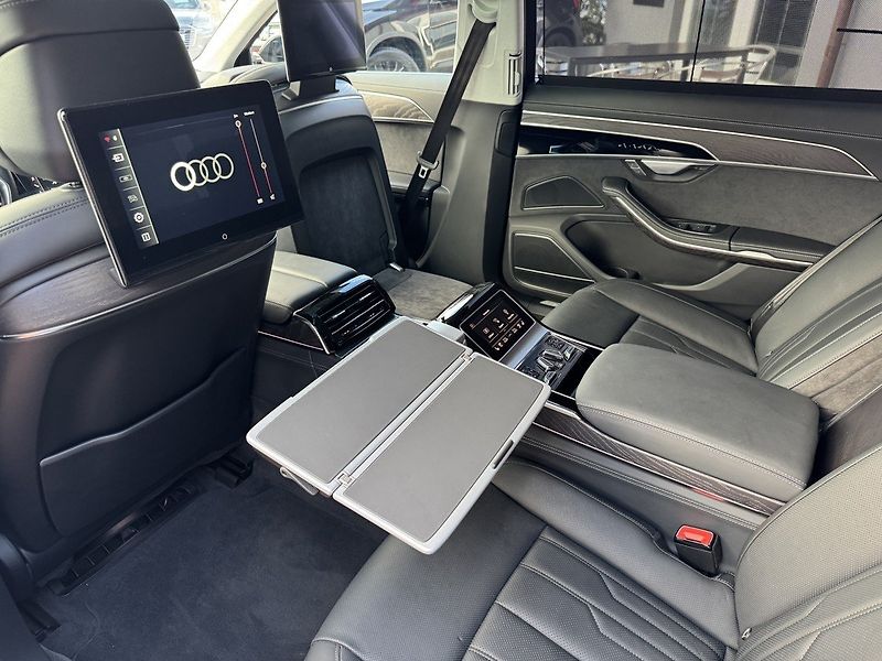 Audi A8 (2022) 55TSFi Martix Vzduch B&O - fotka 26 z 49