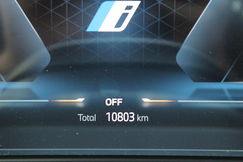 BMW i4 xDrive40 Gran Coupe - fotka 22 z 23