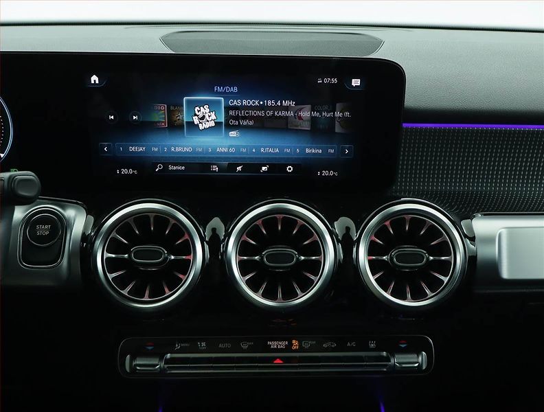Mercedes-Benz EQB (2022) 300 4MATIC, SoH 95% - fotka 12 z 19