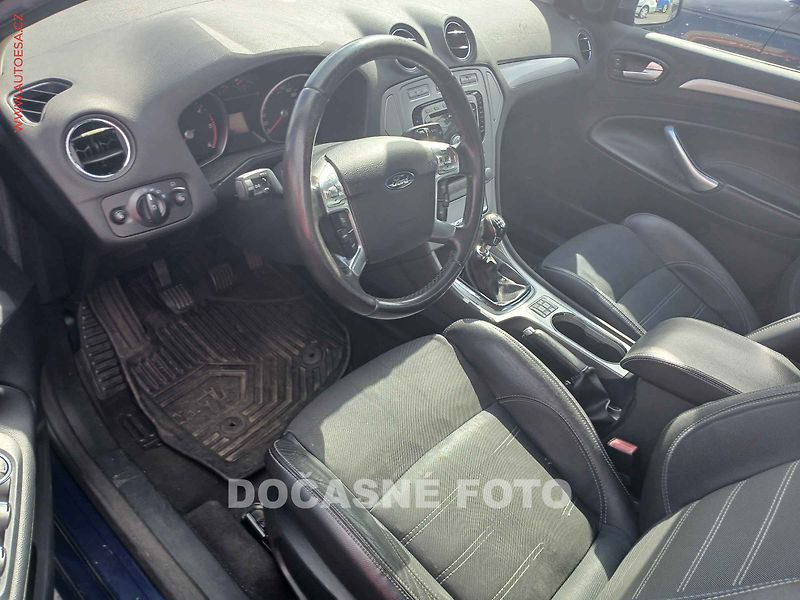Ford Mondeo (2008) 2.2TDCi, 1.maj, servis.kniha - fotka 3 z 3