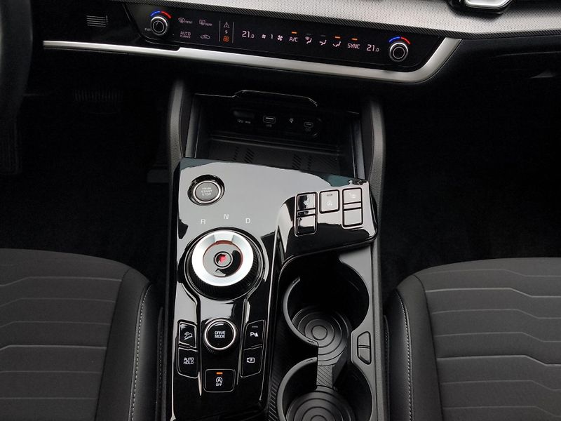 Kia Sportage (2023) TOP 1.6 T-GDi 110kW, A/T, ČR, - fotka 23 z 30