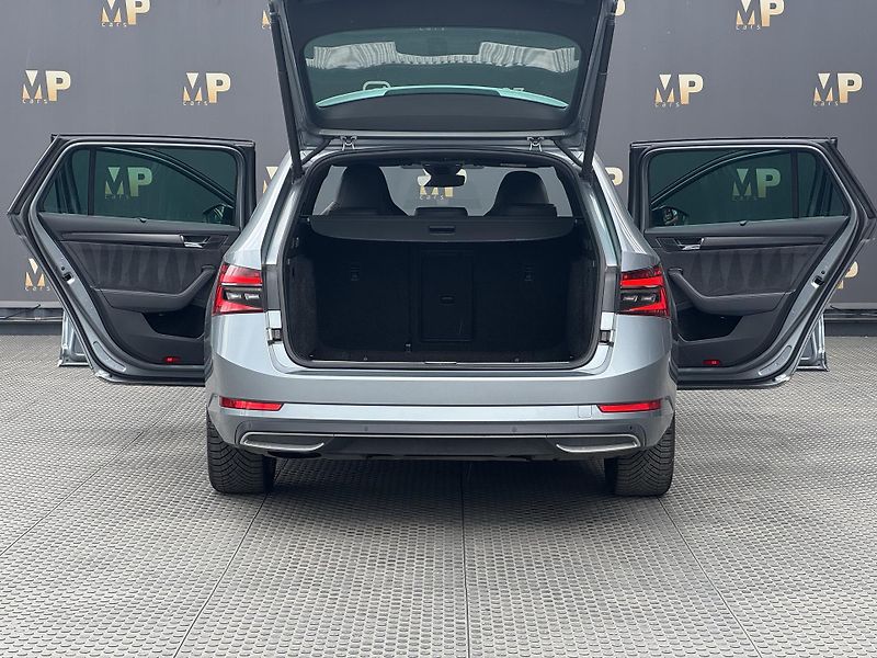 Škoda Superb (2020) 2.0TDi DSG Sportline ACC Kessy - fotka 11 z 50