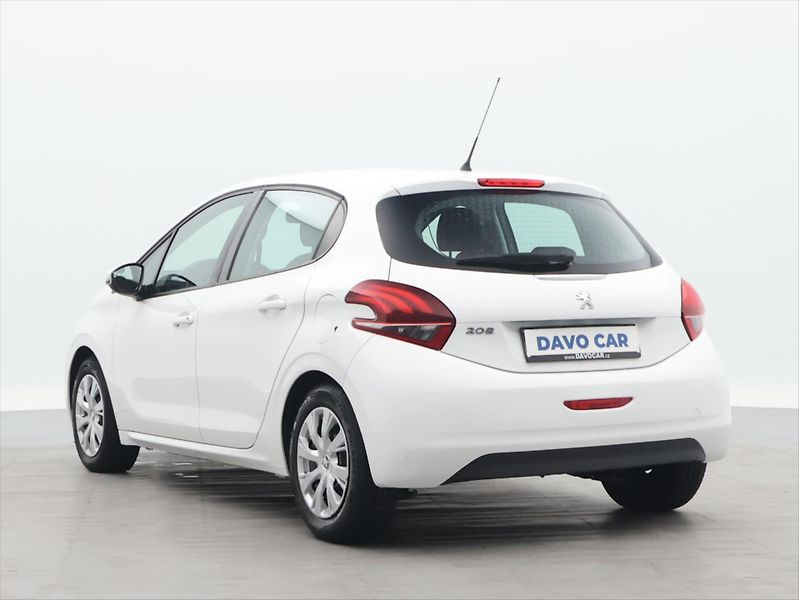 Peugeot 208 1,2 PureTech Klima CZ 1.Maj. - fotka 5 z 32