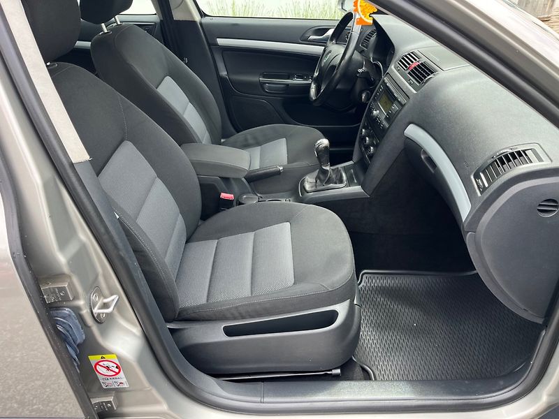 Škoda Octavia (2007) 1.9 TDI Bez DPF - fotka 14 z 21