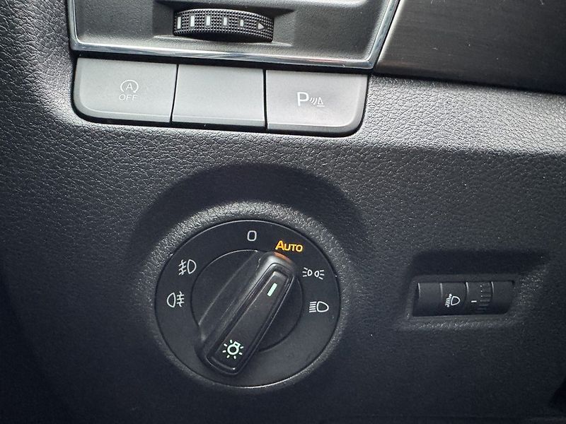Škoda Fabia (2016) 1.2TSi JOY Navi Digi Klima - fotka 8 z 50