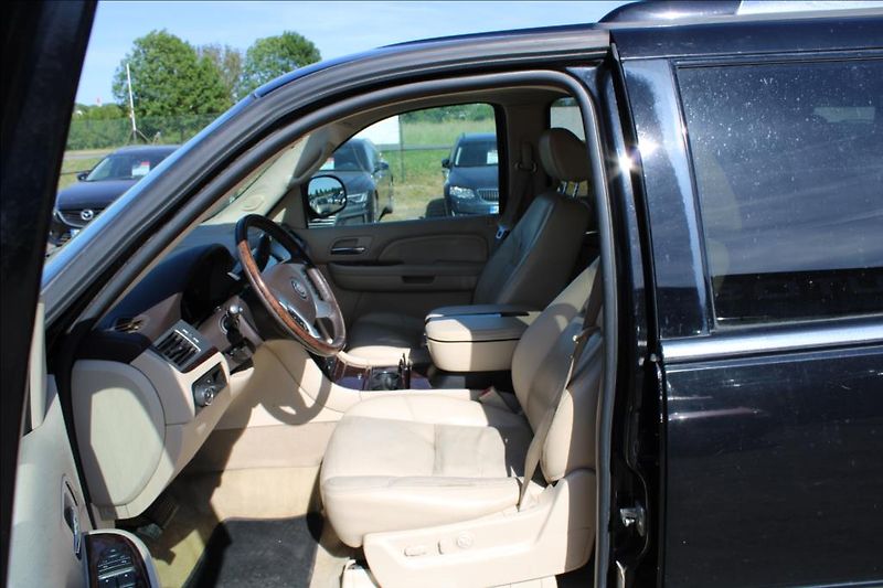 Cadillac Escalade 6,2 V8 6.2i  +LPG, 301 KW, ČR - fotka 10 z 29