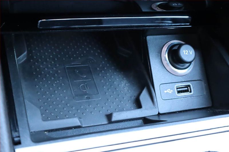 Škoda Superb (2020) Laurin&Klement 2.0 TDI - fotka 27 z 34