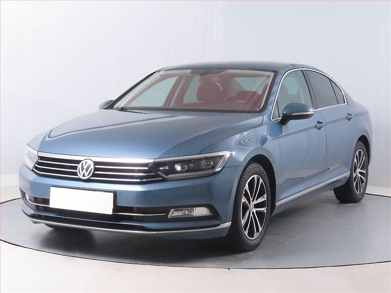 Volkswagen Passat (2015) Highline 2.0 TDI, Kůže, Navi - fotka 2 z 17