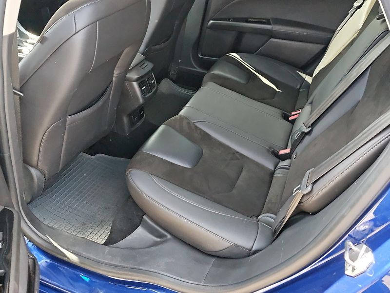 Ford Mondeo (2017) Titanium , 4x4 . čr, - fotka 12 z 13