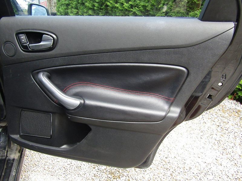 Ford Mondeo (2008) 2.2 TDCi 129kW  TITANIUM S - fotka 24 z 35