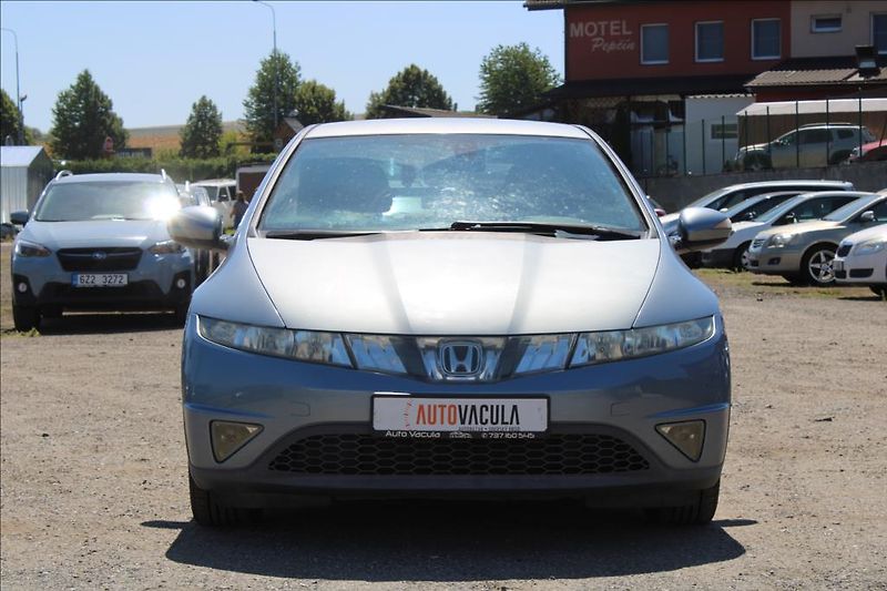 Honda Civic 1,8 i  DIG.KLIMA, VÝHŘEVY - fotka 2 z 28