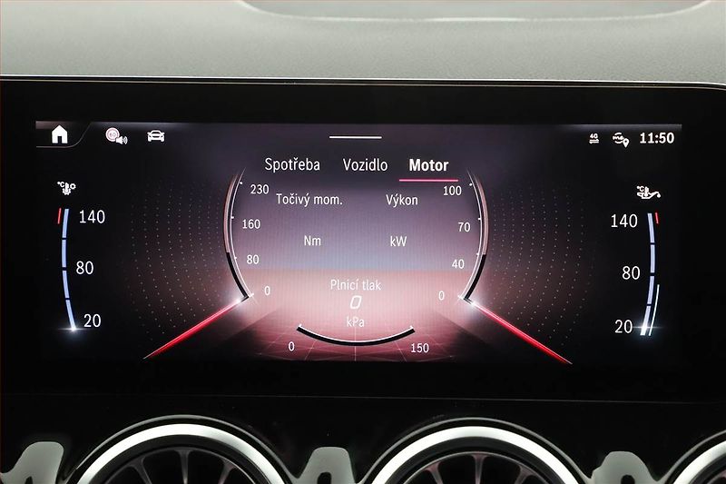 Mercedes-Benz GLA (2025) 180, AMG Line, Navigace - fotka 18 z 25