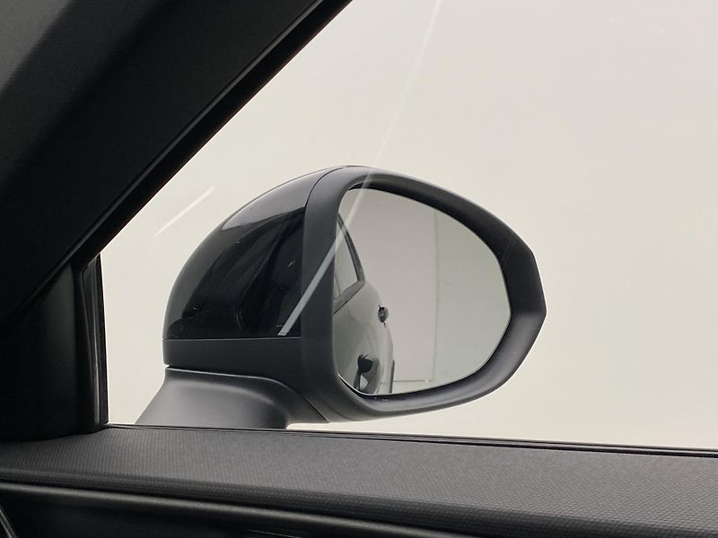 Lynk & Co 01 (2025) 01 CORE PHEV - fotka 32 z 90