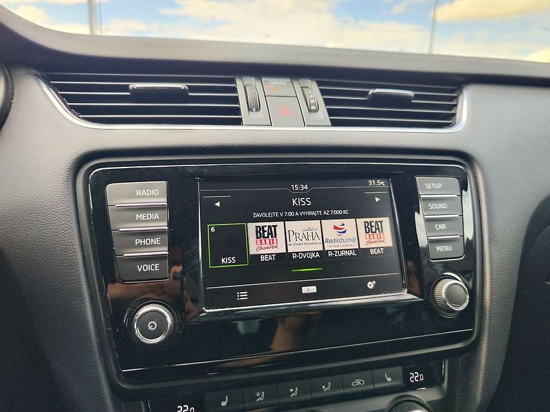 Škoda Octavia 1.6 TDI/81kW Elegance - fotka 16 z 28