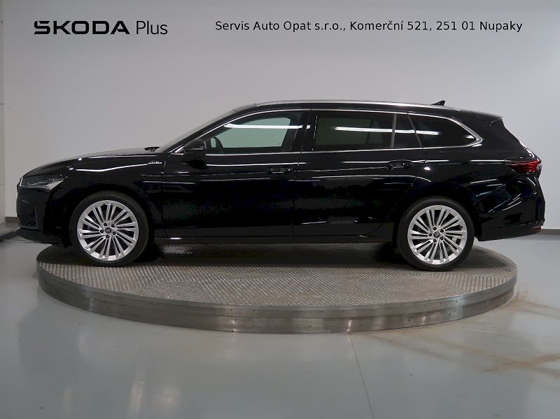 Škoda Superb (2025) LAURIN&KLEMENT 2.0TDI 142KW 4x - fotka 3 z 44