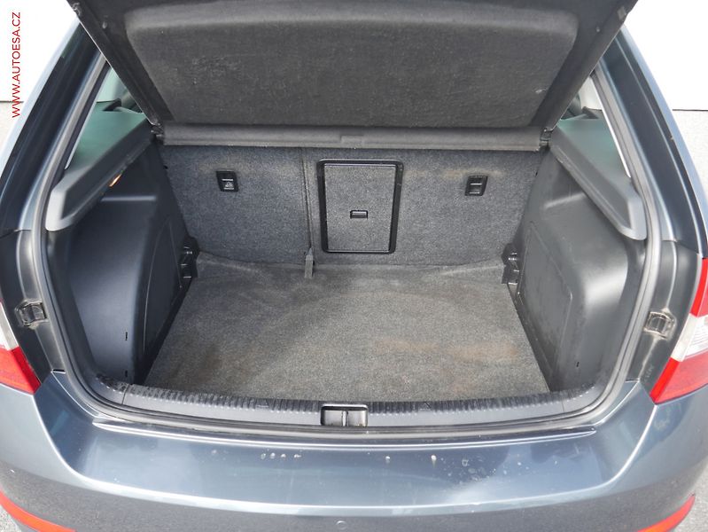 Škoda Rapid (2014) 1.6 TDi, Elegance, STK6/28 - fotka 7 z 17