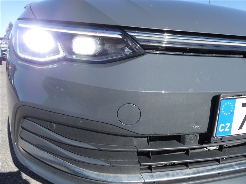 Volkswagen Golf 1,5 TSi 110kW Style,2xkola,DPH - fotka 5 z 47