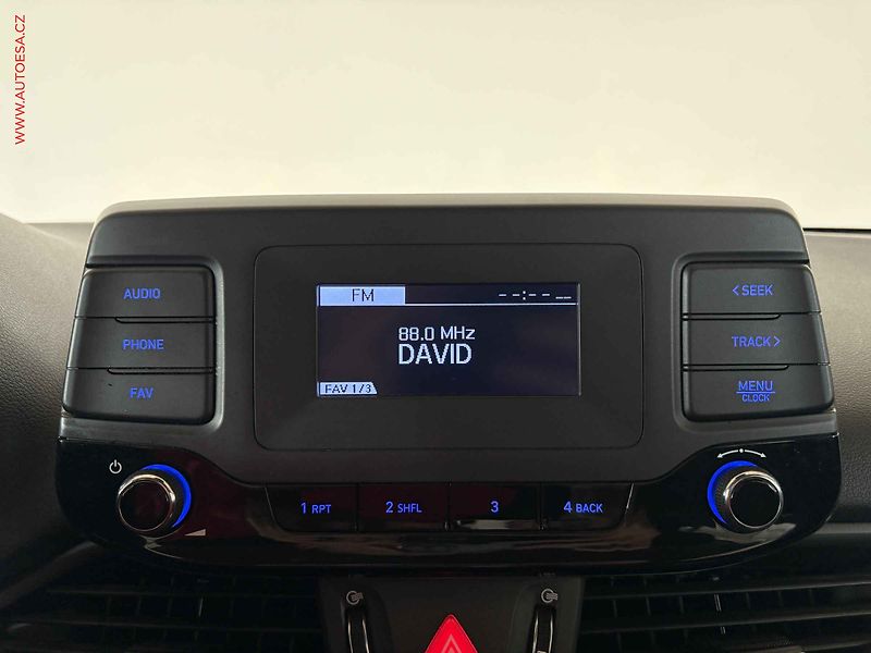 Hyundai i30 (2019) 1.4i, servis.kniha, AC - fotka 11 z 14