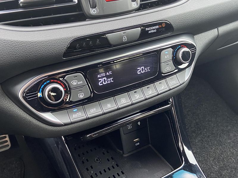 Hyundai i30 1.5 T-GDI 103kW DCT N-Line - fotka 18 z 19