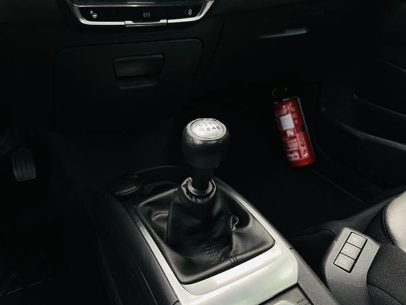 Citroën Grand C4 Picasso 2.0HDi MAN 7MÍST KAMERA TAŽNÉ - fotka 38 z 45