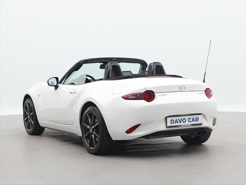 Mazda MX-5 2,0 Skyactiv-G160 118kW Revolu - fotka 13 z 35