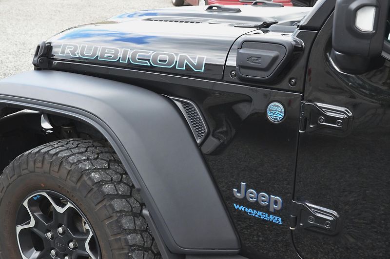 Jeep Wrangler (2022) Rubicon 4xe Unlimited 4x4 / ČR - fotka 8 z 52