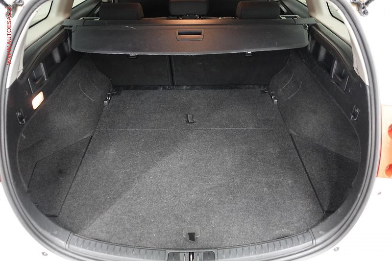 Toyota Auris (2015) 1.4D, 1.maj,ČR, autoAC - fotka 7 z 21