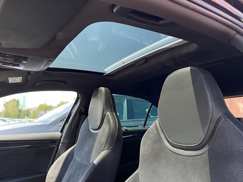 Škoda Superb 2.0 TSI 200 kW 4x4 DSG - fotka 26 z 30