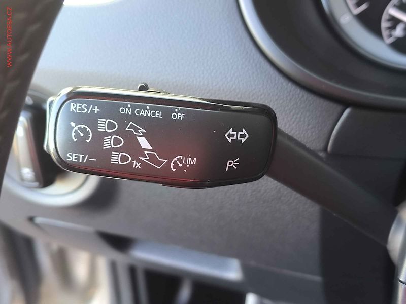 Škoda Octavia (2018) 1.4TSi, ČR, DSG, navi, LED - fotka 18 z 22
