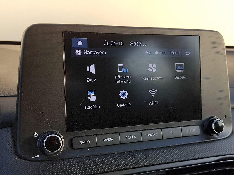 Hyundai Kona (2023) 1,0 T-GDi 88 Kw - fotka 19 z 38