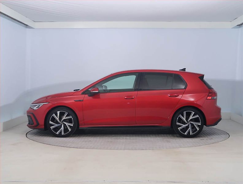 Volkswagen Golf (2020) R-Line 1.5 eTSI - fotka 3 z 21