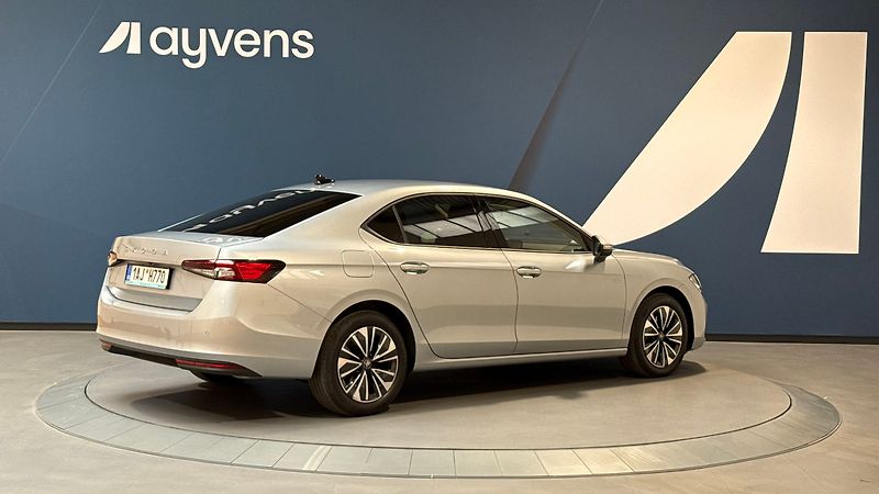 Škoda Superb 2.0 TSI 150kW Selection DSG - fotka 2 z 16