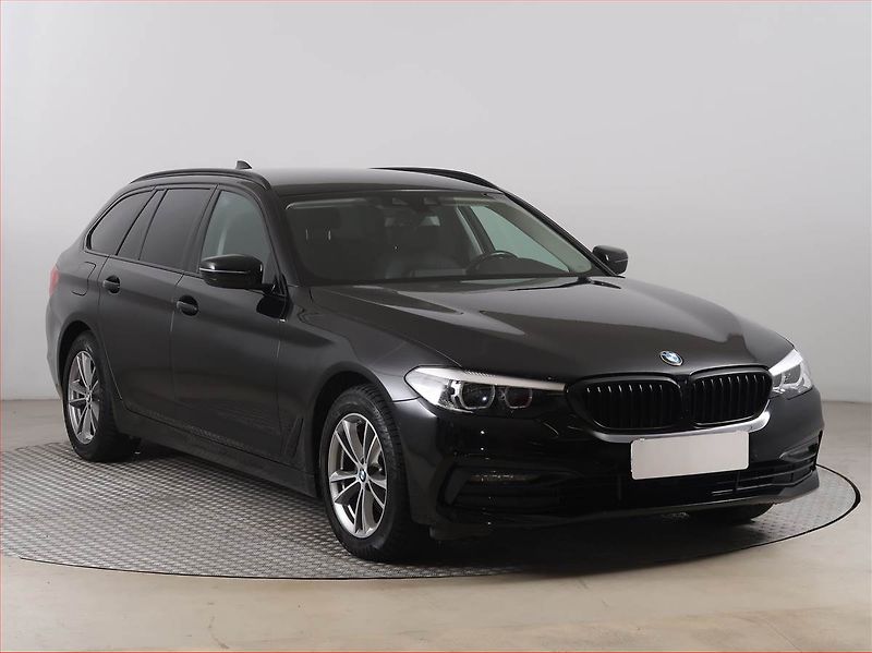 BMW Řada 5 (2019) 520d xDrive, 4X4, Automat - fotografie inzerátu