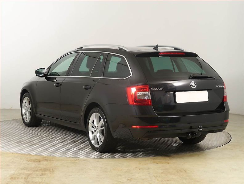 Škoda Octavia (2020) 1.5 TSI, Automat, Kůže, Navi - fotka 4 z 21