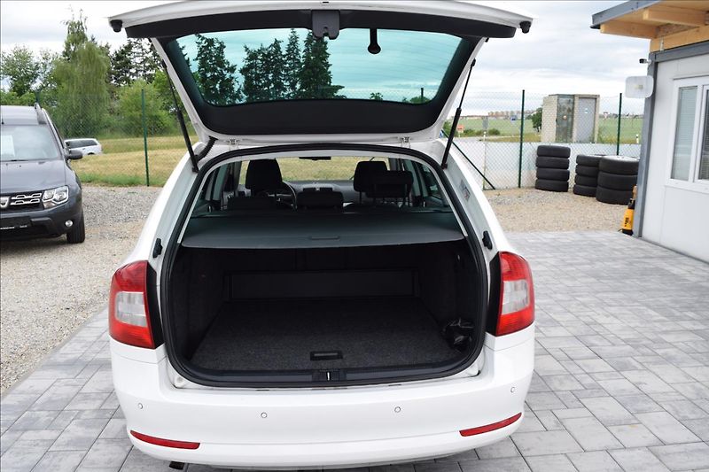 Škoda Octavia 1,2 TSI 77KW 2XKOLA XENONY - fotka 24 z 43