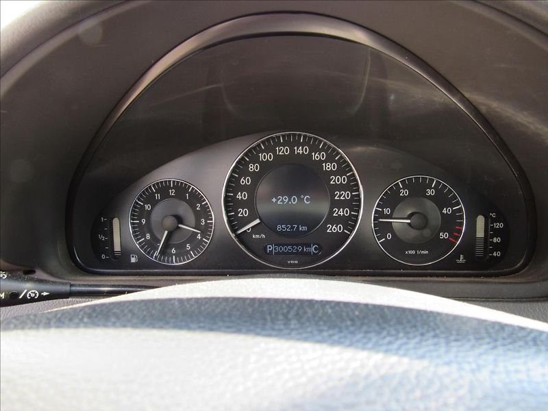 Mercedes-Benz CLK 2,7 270 CDI Elegance - fotka 15 z 27