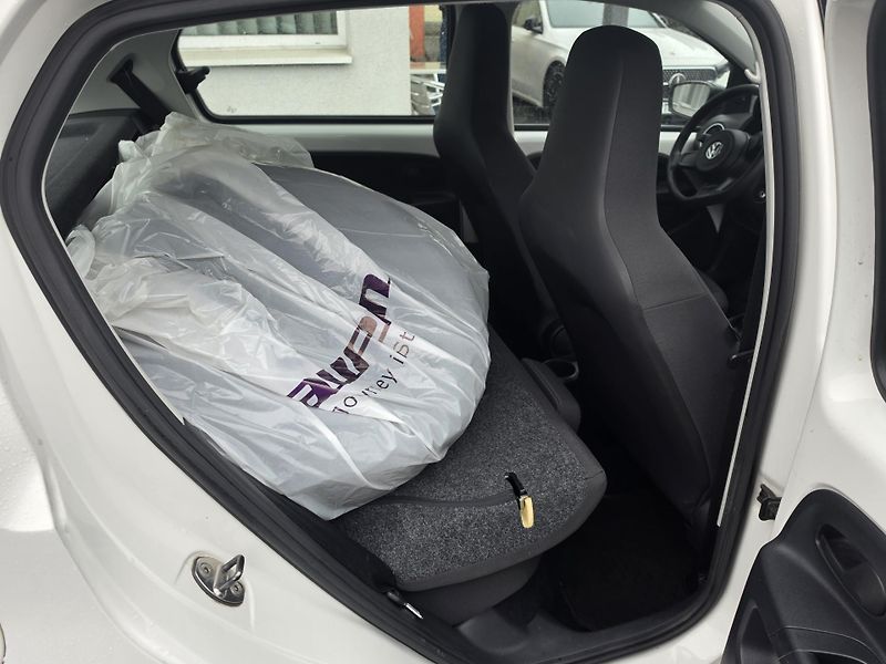 Volkswagen up! 1.0 i - fotka 8 z 11