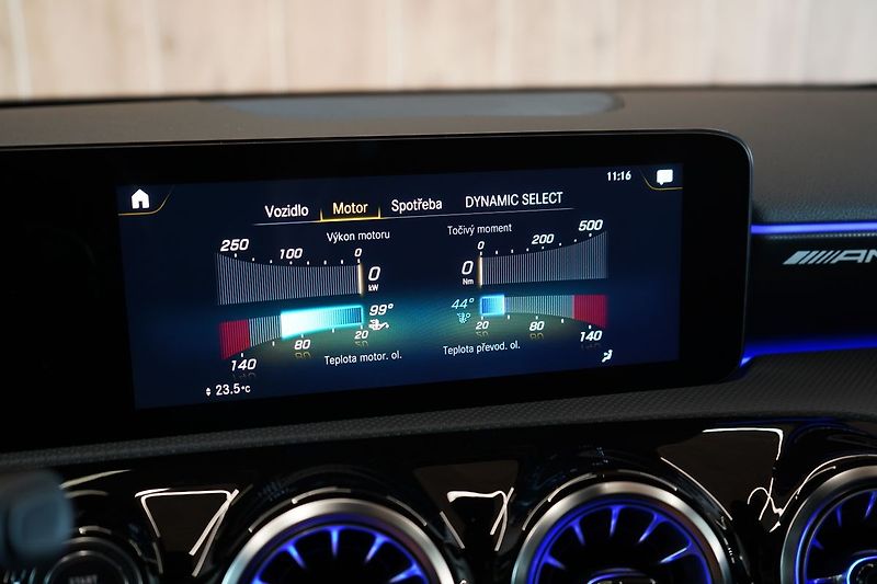 Mercedes-Benz Třídy A 35 AMG 4MATIC, AERO, Kamera - fotka 34 z 44