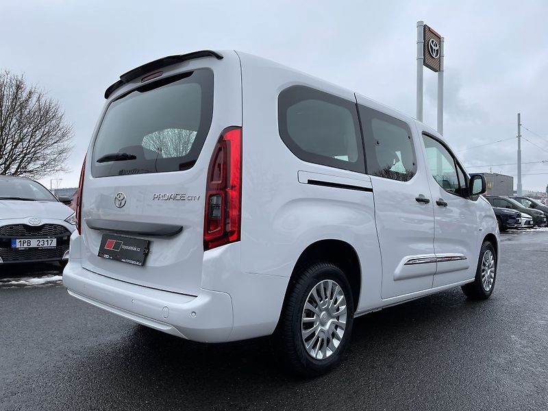 Toyota ProAce City Verso 1.5D 100k 6MT Business - fotka 3 z 26