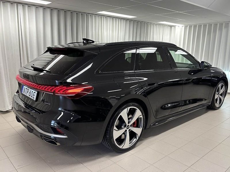 Audi A5 e-hybrid q S-Line Alcantara - fotka 3 z 9