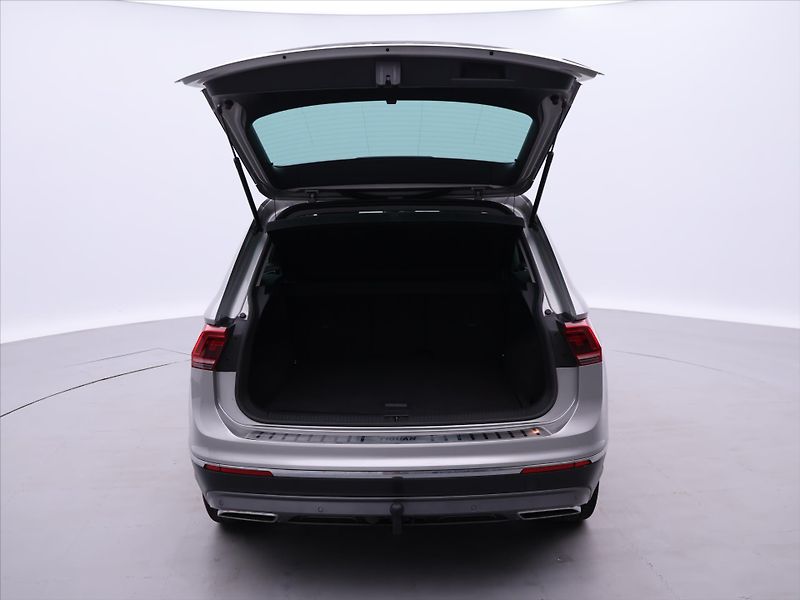 Volkswagen Tiguan 2,0 TDI 176kW DSG Highline DPH - fotka 9 z 39