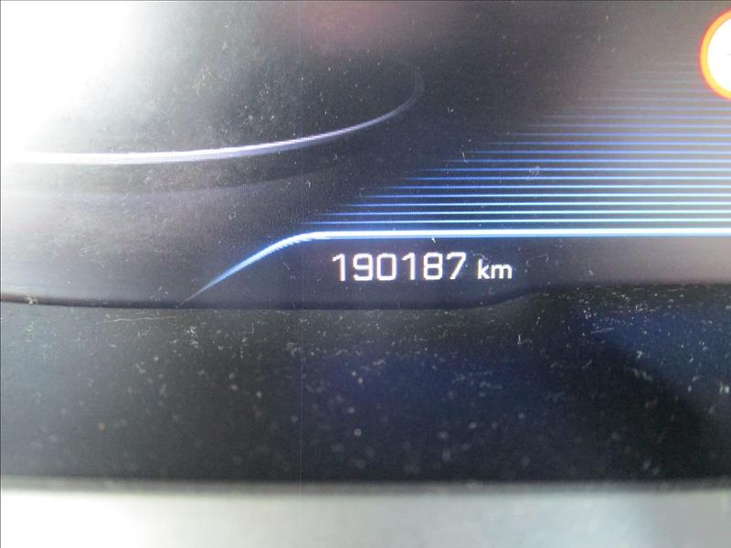 Peugeot 3008 1,6 HDI, navi, klima, servis, - fotka 9 z 21
