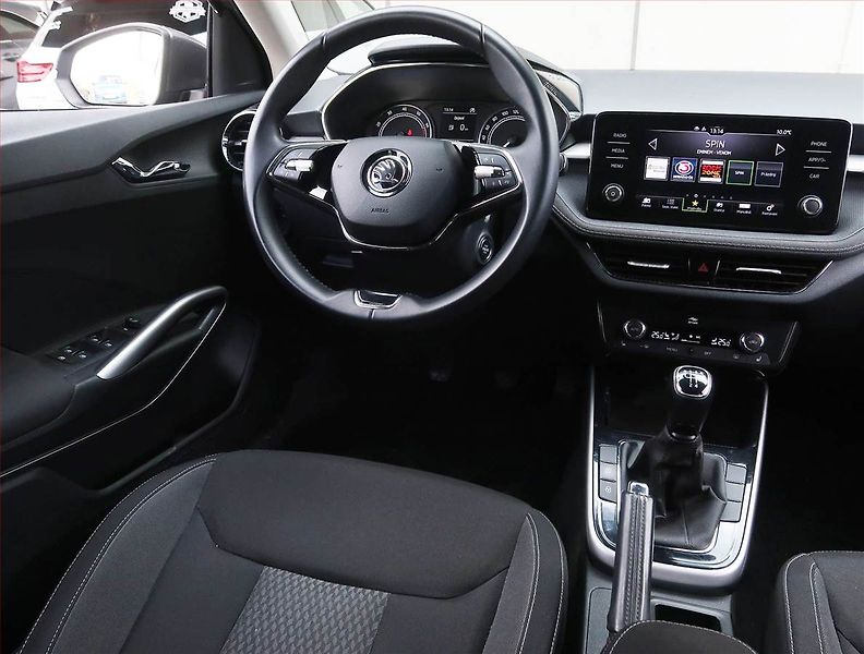 Škoda Fabia (2023) Style 1.0 TSI, ČR,1.maj - fotka 7 z 15